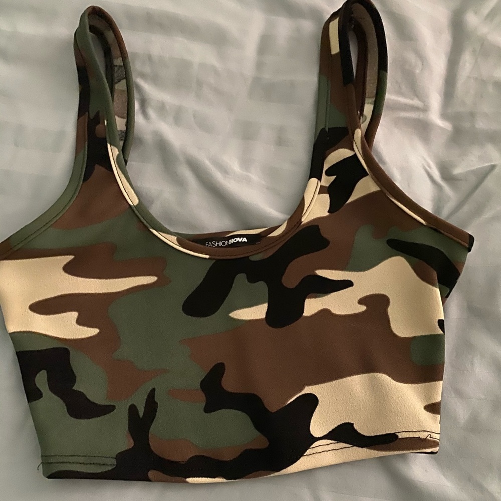 Camo crop top